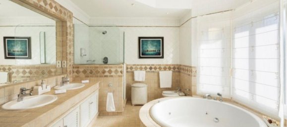 6 bedrooms Villa in Marbella, Spain No. 84613 9