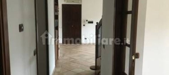 Квартира с 6 комнатами в Монтеротондо, Италия № 221290 2