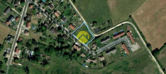 Terrain à Pruniers, France No. 53604 3