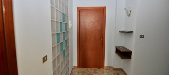 Apartamento T2 em San Benedetto del Tronto, Italy N.º 297548 3