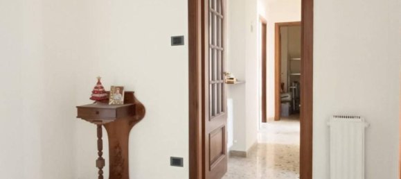 4-Zimmer Wohnung in Palermo, Italy, Nr. 134409 10