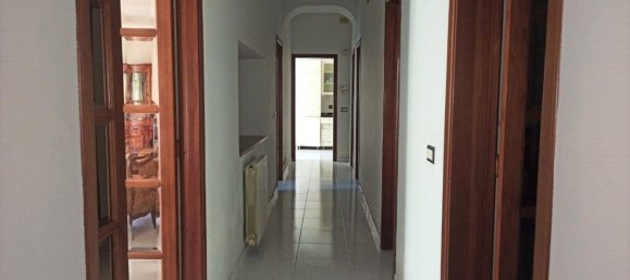 5 rooms Apartment in Messina, Italy No. 31917 3