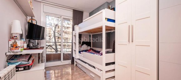 Apartamento de 3 dormitorios en Terrassa, Spain No. 19352 23