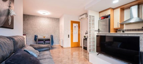 Apartamento de 3 dormitorios en Terrassa, Spain No. 19352 5