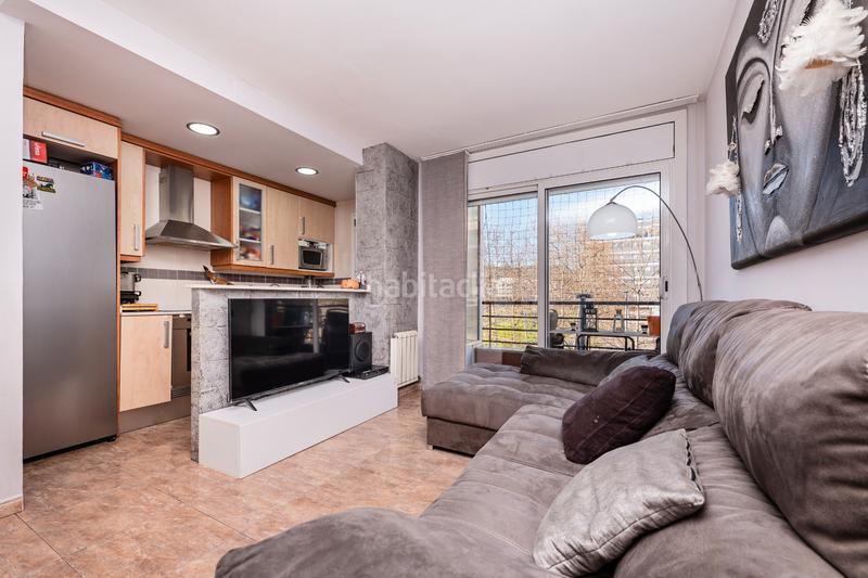 Apartamento de 3 dormitorios en Terrassa, Spain No. 19352