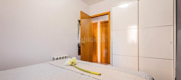 Apartamento de 3 dormitorios en Terrassa, Spain No. 19352 18