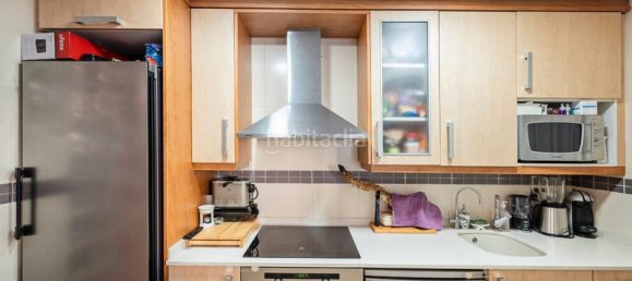 Apartamento de 3 dormitorios en Terrassa, Spain No. 19352 12