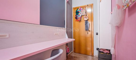 Apartamento de 3 dormitorios en Terrassa, Spain No. 19352 19