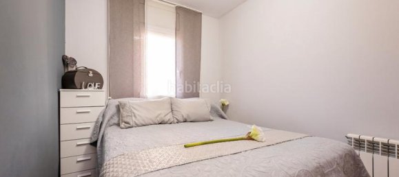 Apartamento de 3 dormitorios en Terrassa, Spain No. 19352 17