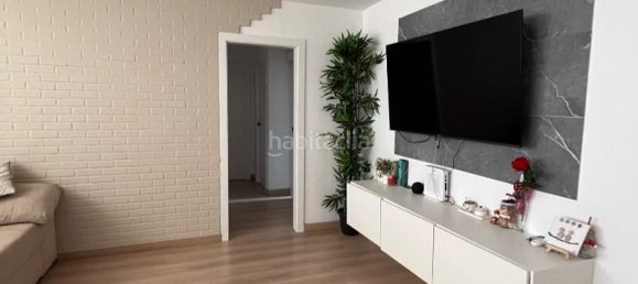 3 bedrooms Apartment in Cornella De Llobregat, Spain No. 168595 3