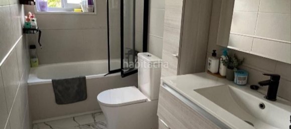 3 bedrooms Apartment in Cornella De Llobregat, Spain No. 168595 7