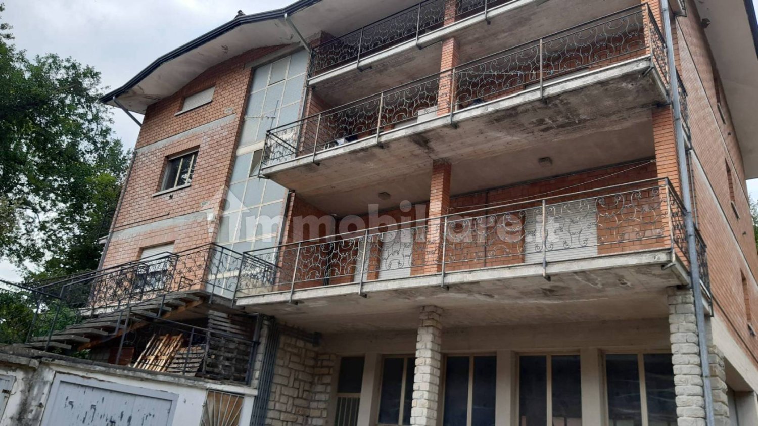 Apartamento T2 em Castel d'Aiano, Italy N.º 73947