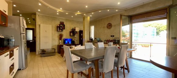 3 rooms Apartment in Pietra Ligure, Italy No. 296695 2