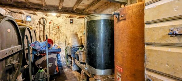 Villa de 6 divisões em Massa, Italy N.º 173849 33