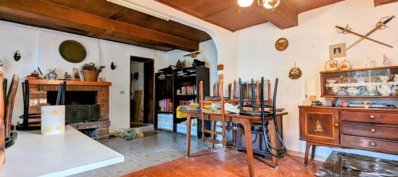 Villa de 6 divisões em Massa, Italy N.º 173849 13