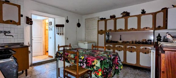 Villa de 6 divisões em Massa, Italy N.º 173849 5