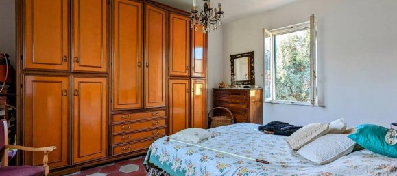 Villa de 6 divisões em Massa, Italy N.º 173849 27