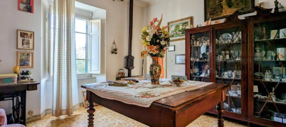 Villa de 6 divisões em Massa, Italy N.º 173849 15