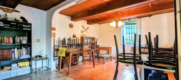 Villa de 6 divisões em Massa, Italy N.º 173849 11