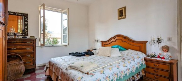 Villa de 6 divisões em Massa, Italy N.º 173849 28