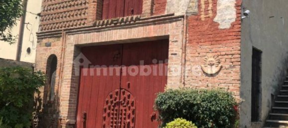 Casa de 3 dormitorios en Quistello, Italy No. 6863 2