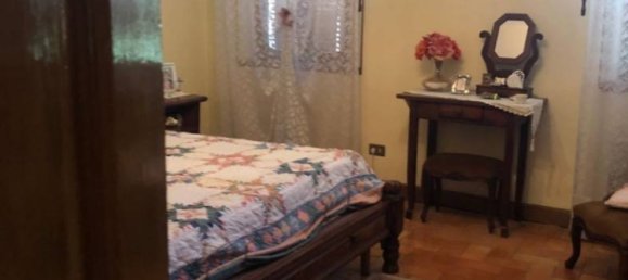 Casa de 3 dormitorios en Quistello, Italy No. 6863 14