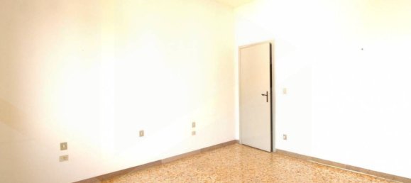 Apartamento de 5 divisões em Pontedera, Italy N.º 22780 15