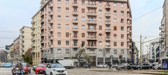 5 rooms Apartment in Milan, Italy No. 241446 32