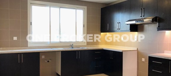 Villa de 3 dormitorios en Al Barsha, UAE No. 271 3