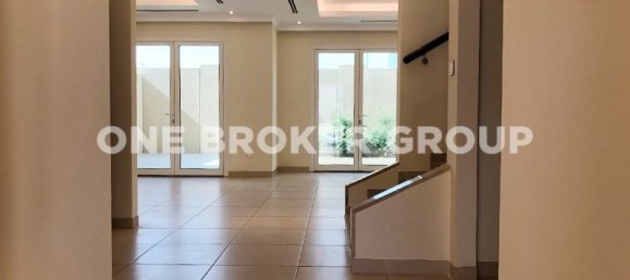 Villa de 3 dormitorios en Al Barsha, UAE No. 271 6