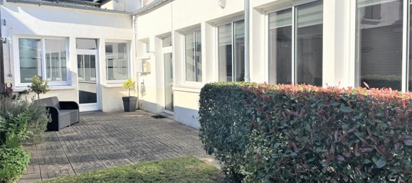 240m² Commercial property in Vitre, France No. 194703 6