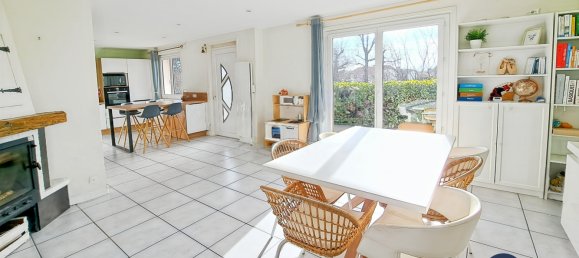 3 Schlafzimmer Haus in Montrond-les-Bains, France, Nr. 275338 5