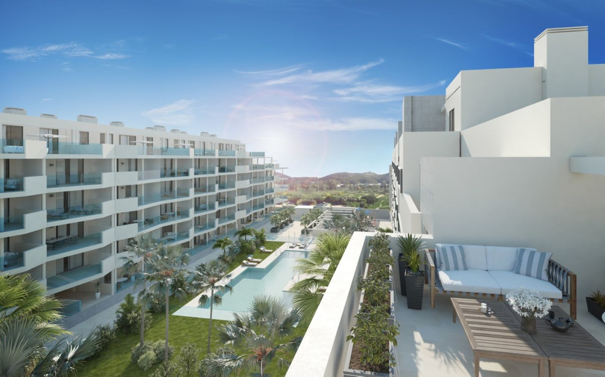 Apartamento de 3 dormitorios en Fuengirola, Spain No. 3312