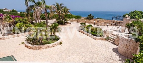 Villa de 17 habitaciónes en Augusta, Italy No. 109174 3