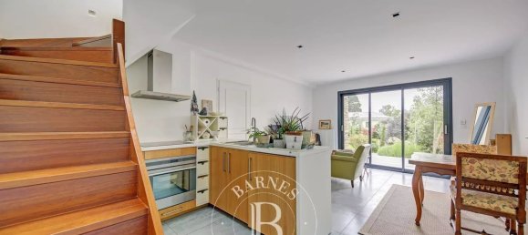 7 chambres Maison à Crespières, France No. 185305 12