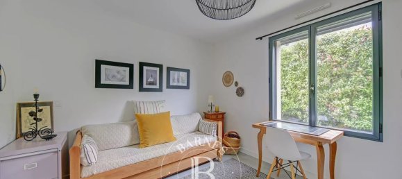 7 chambres Maison à Crespières, France No. 185305 10