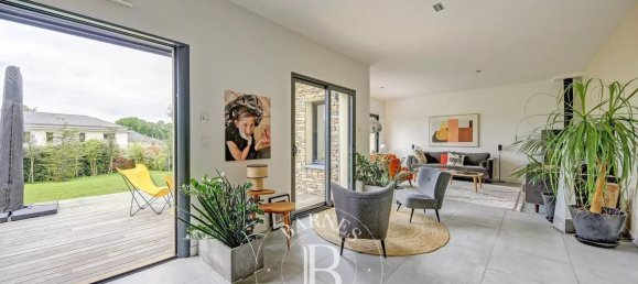 7 chambres Maison à Crespières, France No. 185305 5