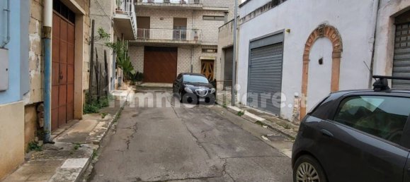 3 Schlafzimmer Haus in Turi, Italy, Nr. 337153 8