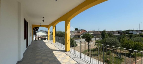 Вилла с 7 комнатами в Пеццана, Италия № 156966 3