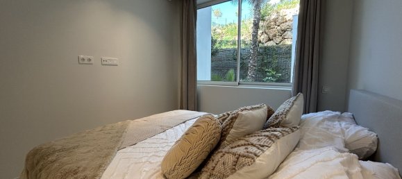 2 chambres Appartement à Marbella, Spain No. 37853 8