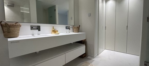 2 chambres Appartement à Marbella, Spain No. 37853 10