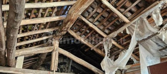 Дом с 4 спальнями в Монтегрино Вальтравалья, Италия № 347560 9