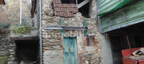 Дом с 4 спальнями в Монтегрино Вальтравалья, Италия № 347560 2