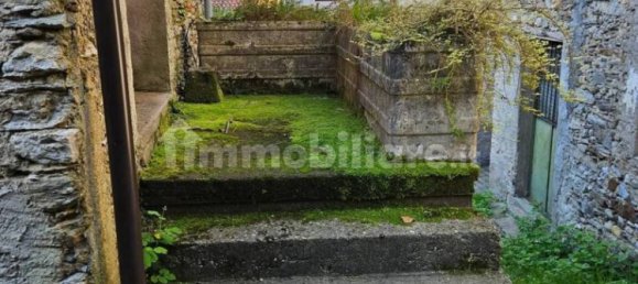 Дом с 4 спальнями в Монтегрино Вальтравалья, Италия № 347560 10