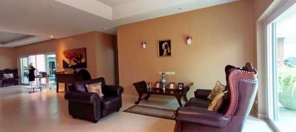 4 bedrooms Cafe / restaurant in Pattaya, Thailand No. 300 15