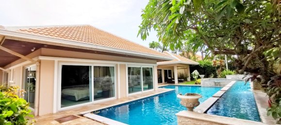 4 bedrooms Cafe / restaurant in Pattaya, Thailand No. 300 4