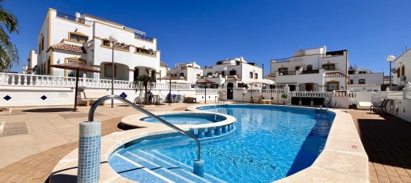 Дуплекс с 3 спальнями в Аликанте, Испания № 238085 3