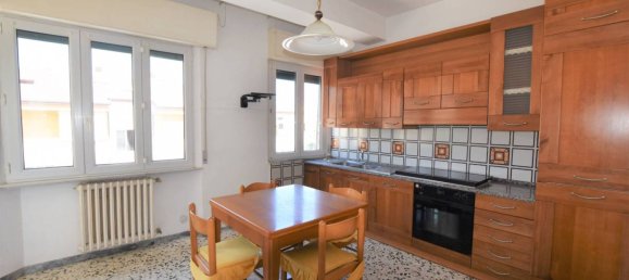 3 Schlafzimmer Wohnung in Porto San Giorgio, Italy, Nr. 345695 4