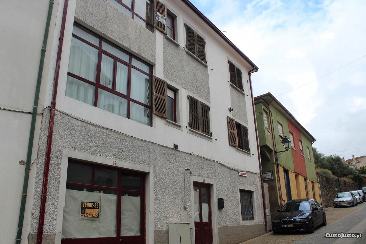 Casa de 4 dormitorios en Alfandega da Fe, Portugal No. 176111