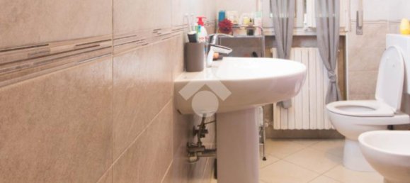 6 bedrooms Villa in Correggio, Italy No. 79345 14